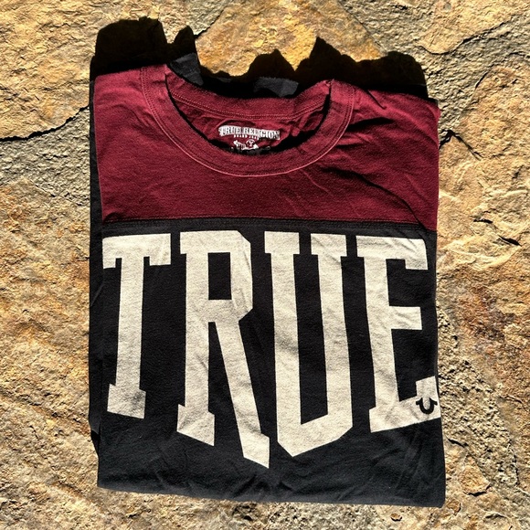 True Religion Tshirt Black Red Mens Size XL - Picture 1 of 6